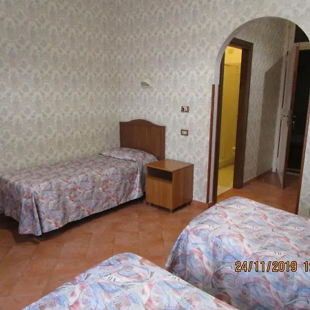 Casa S. Giuseppe Di Cluny Acomodação com café da manhã Roma Exterior foto