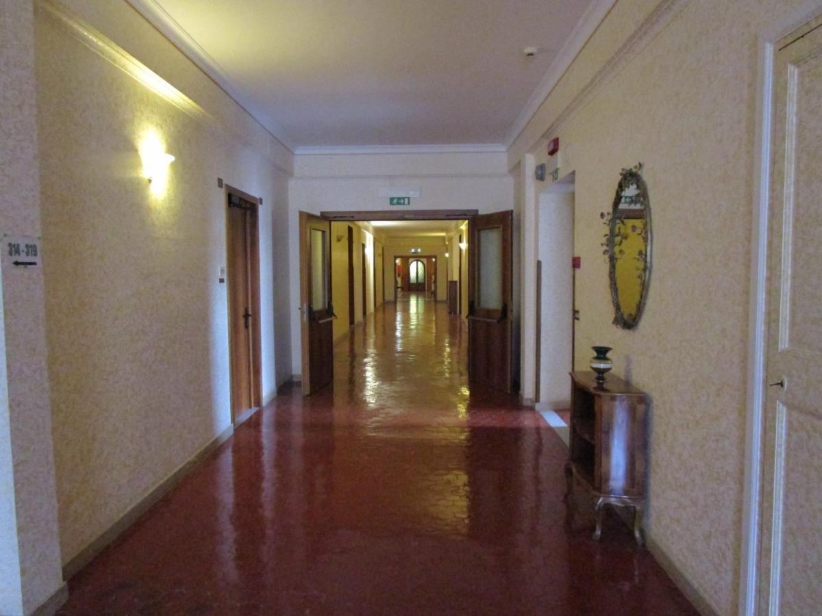 Casa S. Giuseppe Di Cluny Couette-café Rome