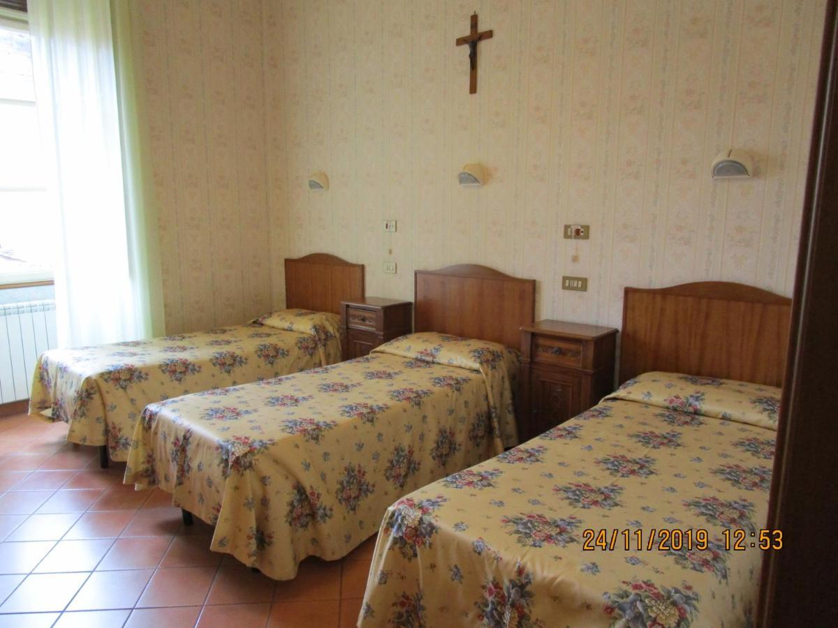 Casa S. Giuseppe Di Cluny Frühstückspension *